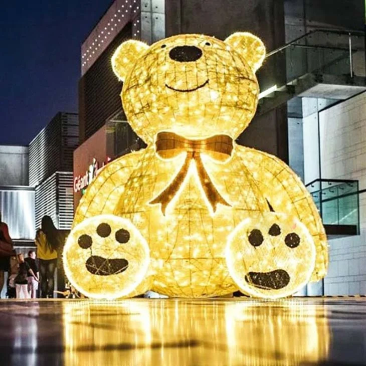 polar bear outdoor christmas