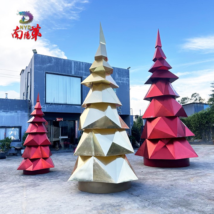 На відкритому повітрі великі різдвяні дзеркальні акрилові сосни дерева